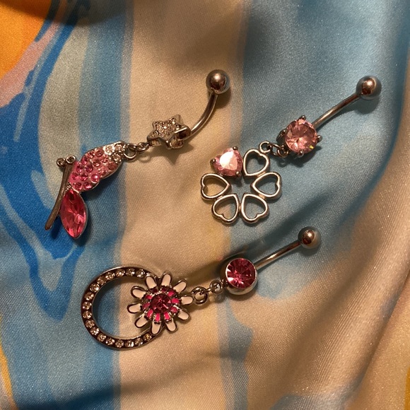 6 Random Belly Rings - Picture 4 of 4
